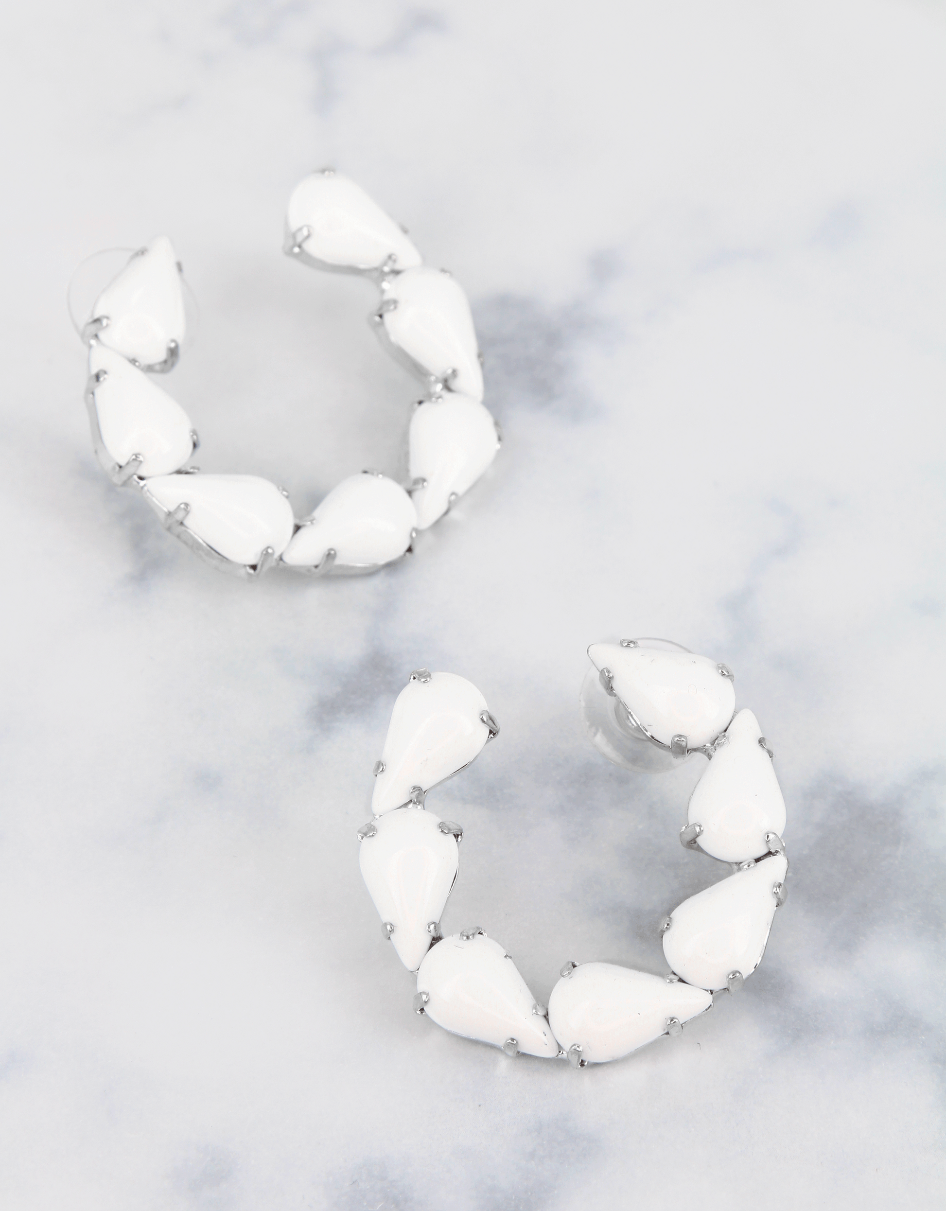 Chalk White/ Silver