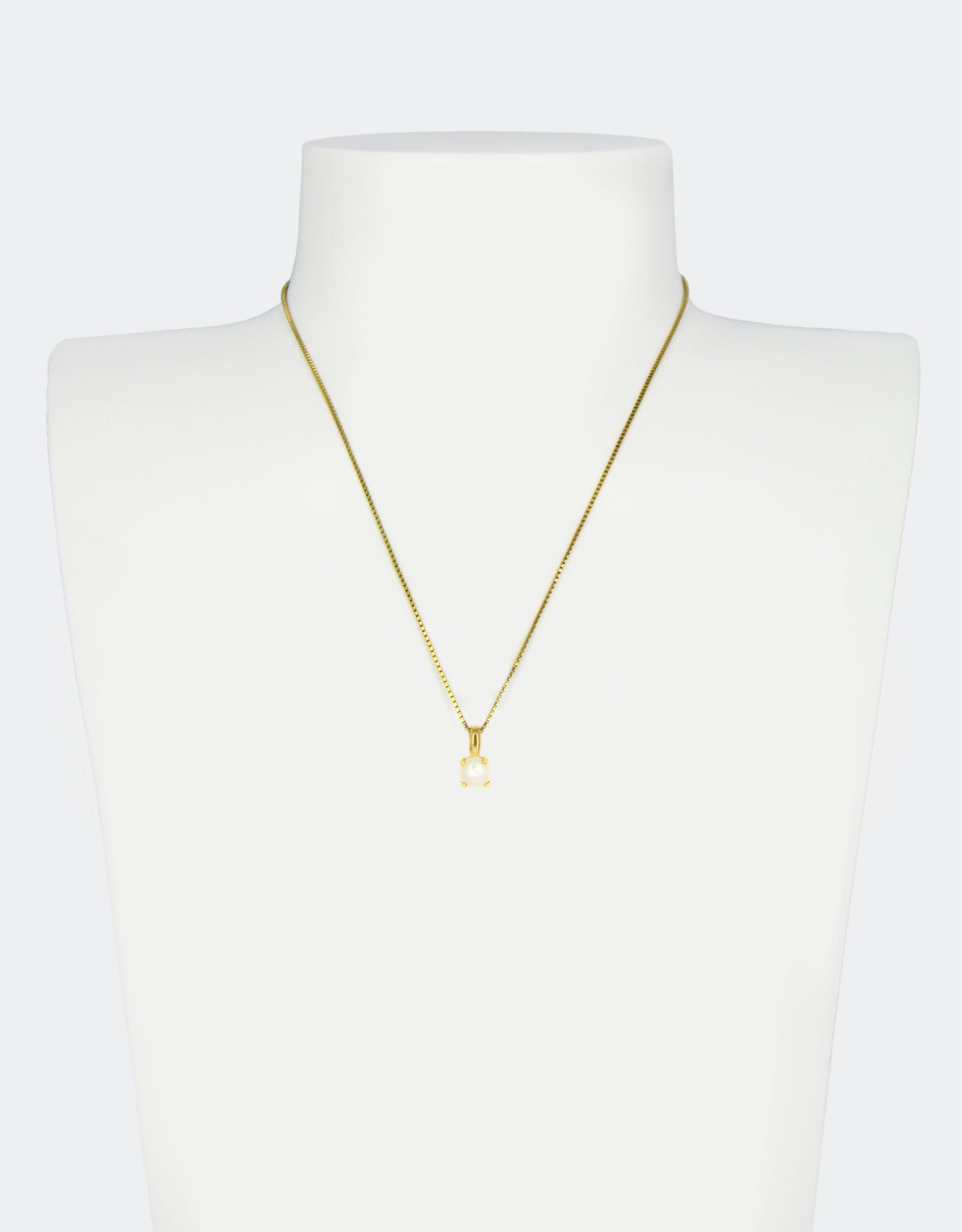 White Pearl/ Gold
