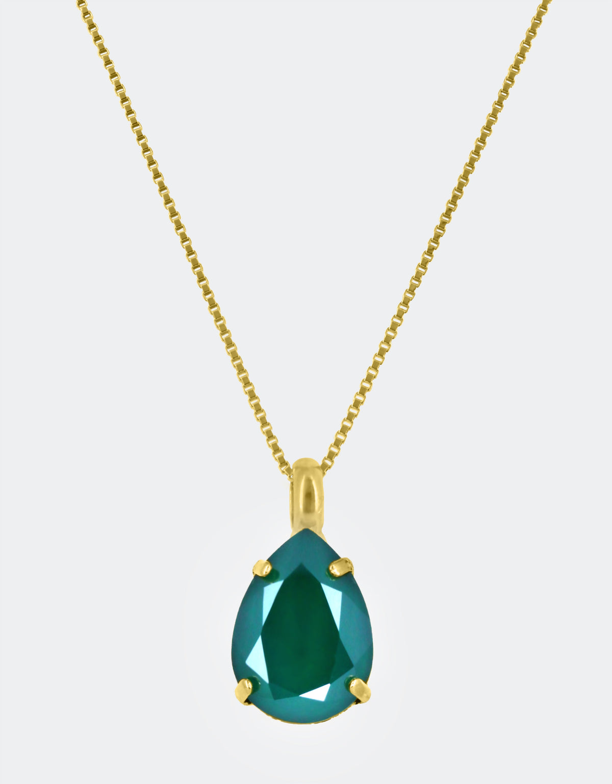 emerald royal pendant necklace a luxury gemstone necklace