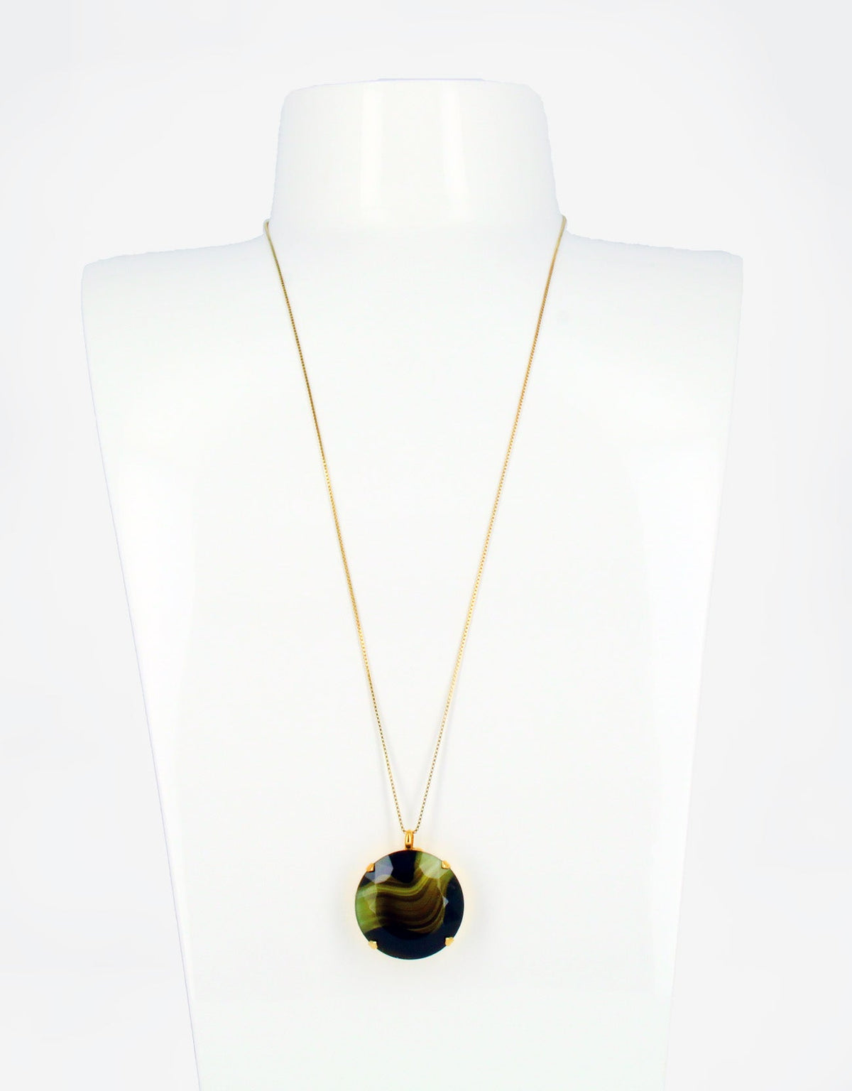 women who prefer european style crystal jewellery should buy liz crystal necklace