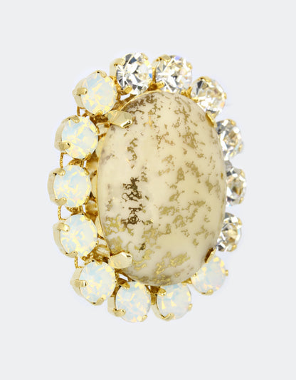 ivory lapel pin for grooms who prefer european designed jewellery pieces
