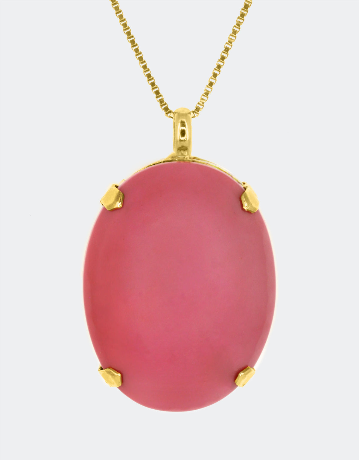 pink pendant necklace for women who loves effortless modern styling