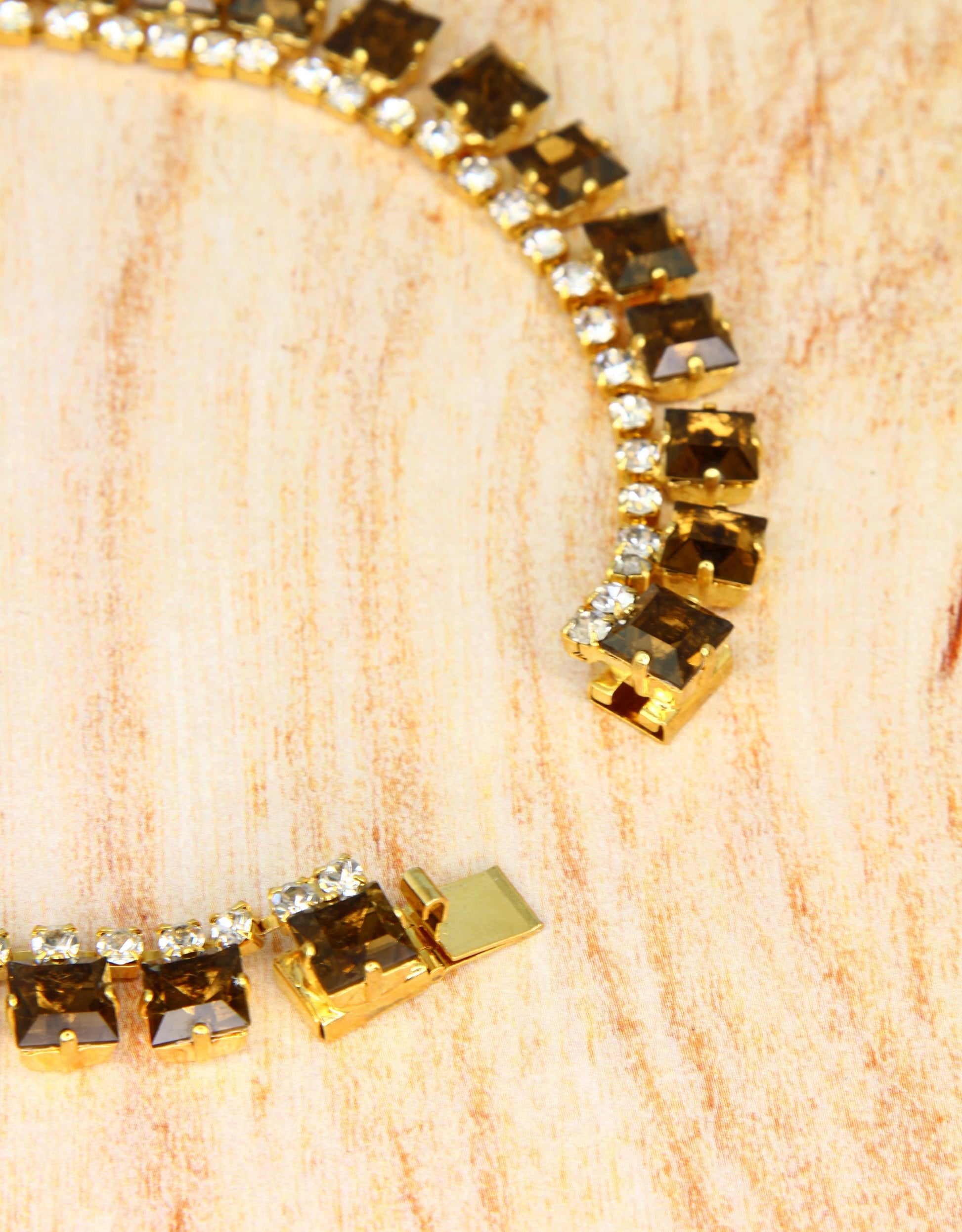 london designd resort wear luxury jewellery necklace