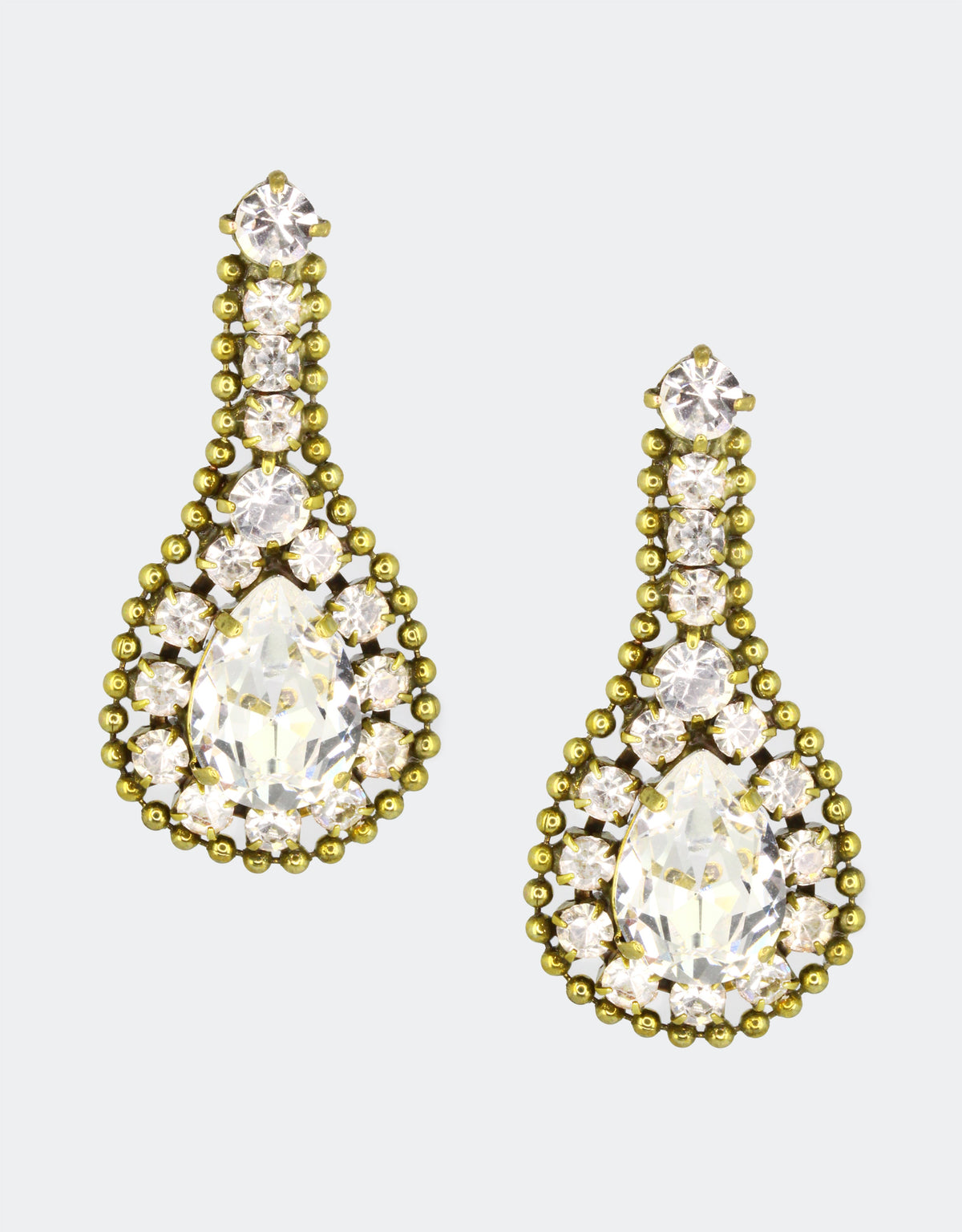 selen crystal has a pair of vintage crystal earrings with royal jewellery design