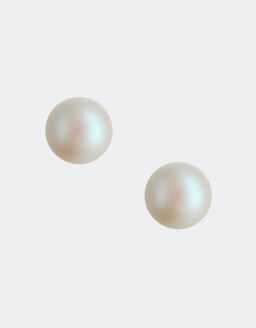 white pearl earrings for women who prefer minimal jewellery for office 
